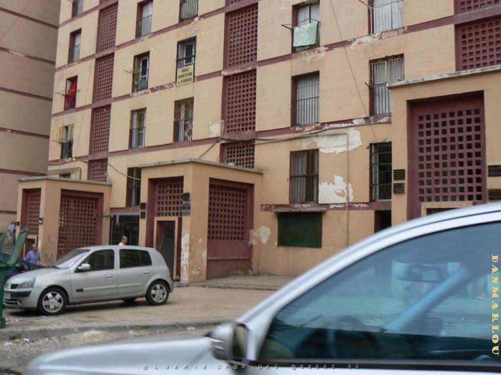 cite lescure 02 .jpg